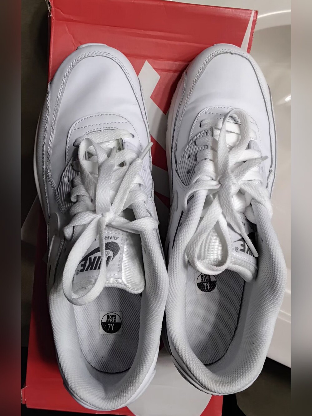 Nike Air Max 90 Leather, White, Women's Size 8.5 / Kids Size 7 - Picture 8 of 11